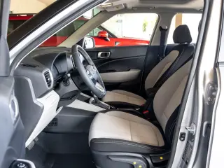 Hyundai VENUE 2025 SEL Crossover de 4 puertas