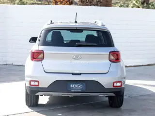 Hyundai VENUE 2025 SEL Crossover de 4 puertas