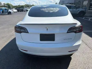 Tesla Model 3 2022 AWD Sedán de 4 puertas de rendimiento