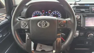 Toyota 4Runner 2017 4x4 SR5 4dr SUV