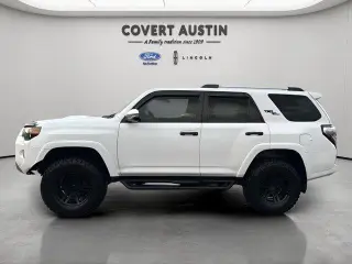 Toyota 4Runner 2017 4x4 SR5 4dr SUV