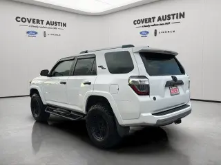 Toyota 4Runner 2017 4x4 SR5 4dr SUV