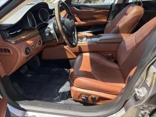 Sedán de 4 puertas Maserati Quattroporte 2018 AWD S Q4 GranLusso