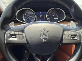 Sedán de 4 puertas Maserati Quattroporte 2018 AWD S Q4 GranLusso