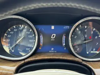 Sedán de 4 puertas Maserati Quattroporte 2018 AWD S Q4 GranLusso
