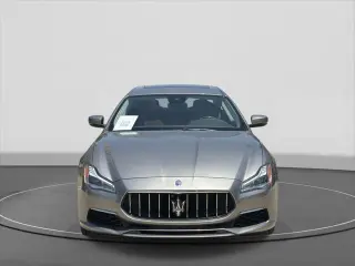 Sedán de 4 puertas Maserati Quattroporte 2018 AWD S Q4 GranLusso
