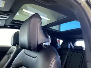 Kia Sportage Híbrido Enchufable 2023 AWD X-Line Prestige SUV de 4 puertas
