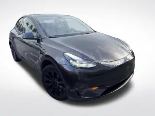 Tesla Model Y 2024 Long Range Crossover de 4 puertas
