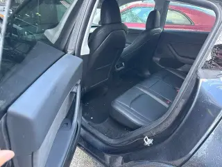 Tesla Model Y 2024 Long Range Crossover de 4 puertas