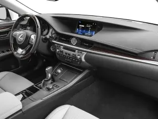 Lexus ES 300h 2016 4dr Sedán