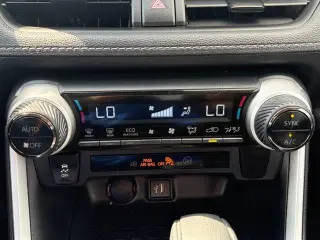 Toyota RAV4 Hybrid 2025 AWD XLE 4dr SUV