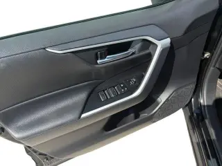 Toyota RAV4 Hybrid 2025 AWD XLE 4dr SUV