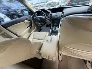 Acera TSX 2012 Sedán 4 puertas