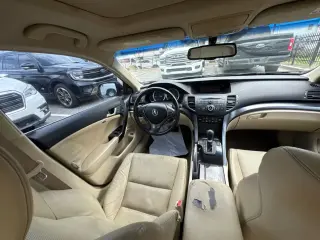 Acera TSX 2012 Sedán 4 puertas