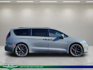 Chrysler Pacifica 2021 Touring 4dr Mini-Van