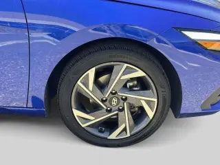 Hyundai ELANTRA 2025 SEL Sport 4dr Sedán