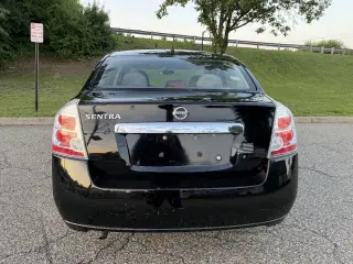 Nissan Sentra 2010