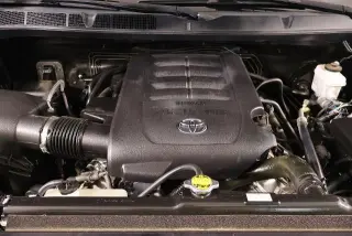 Toyota Tundra 2016 4x2 SR5 4dr Double Cab Pickup SB (4.6L V8)