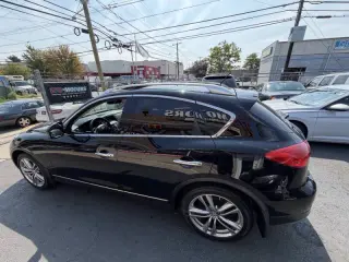 Infiniti EX35 2011