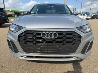 Audi Q5 2024 AWD quattro variante S línea Premium Plus 45 TFSI SUV de 4 puertas