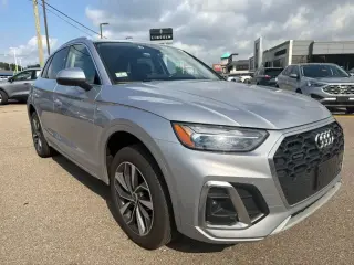 Audi Q5 2024 AWD quattro variante S línea Premium Plus 45 TFSI SUV de 4 puertas
