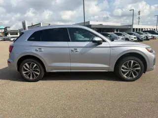 Audi Q5 2024 AWD quattro variante S línea Premium Plus 45 TFSI SUV de 4 puertas