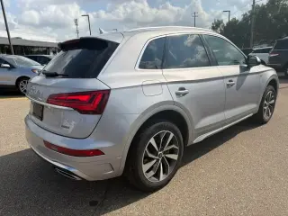 Audi Q5 2024 AWD quattro variante S línea Premium Plus 45 TFSI SUV de 4 puertas