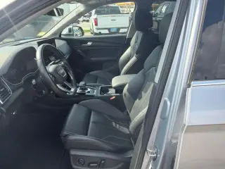 Audi Q5 2024 AWD quattro variante S línea Premium Plus 45 TFSI SUV de 4 puertas