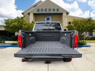 Toyota Tacoma 2024 4x4 SR5 4dr Double Cab 5.0 ft SB