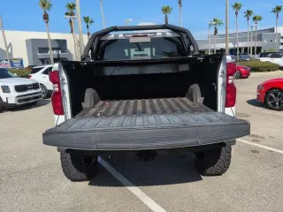 Chevrolet Silverado 1500 2020 4x4 LT 4 puertas Crew Cab 5.8 FT SB