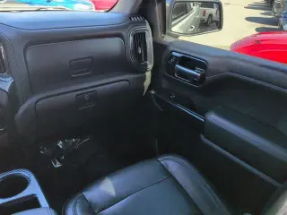 Chevrolet Silverado 1500 2020 4x4 LT 4 puertas Crew Cab 5.8 FT SB
