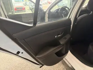 Nissan Sentra 2025 SR 4dr Sedán