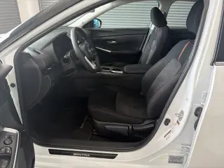 Nissan Sentra 2025 SR 4dr Sedán