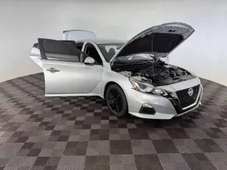 Nissan Altima 2020