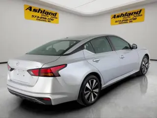 Nissan Altima 2021