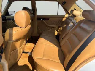 Clase 300 de Mercedes-Benz 1990