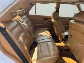 Clase 300 de Mercedes-Benz 1990