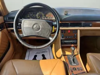 Clase 300 de Mercedes-Benz 1990