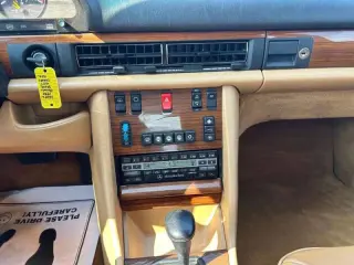Clase 300 de Mercedes-Benz 1990