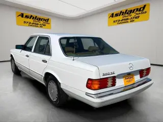 Clase 300 de Mercedes-Benz 1990