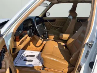 Clase 300 de Mercedes-Benz 1990
