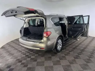 Infiniti QX80 2017