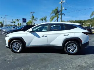 Hyundai TUCSON 2026 SE 4 SUV