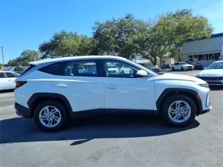 Hyundai TUCSON 2026 SE 4 SUV