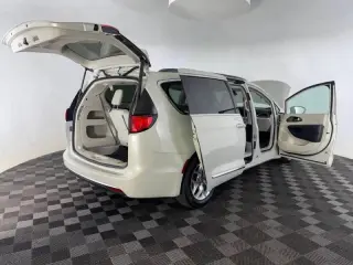 Chrysler Pacifica 2017