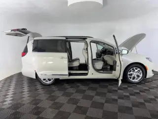 Chrysler Pacifica 2017