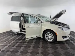 Chrysler Pacifica 2017