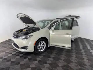 Chrysler Pacifica 2017