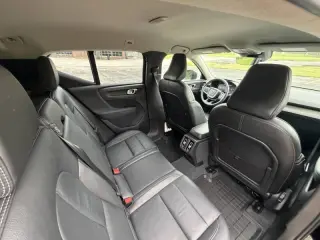 2023 Volvo XC40