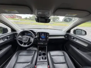 2023 Volvo XC40
